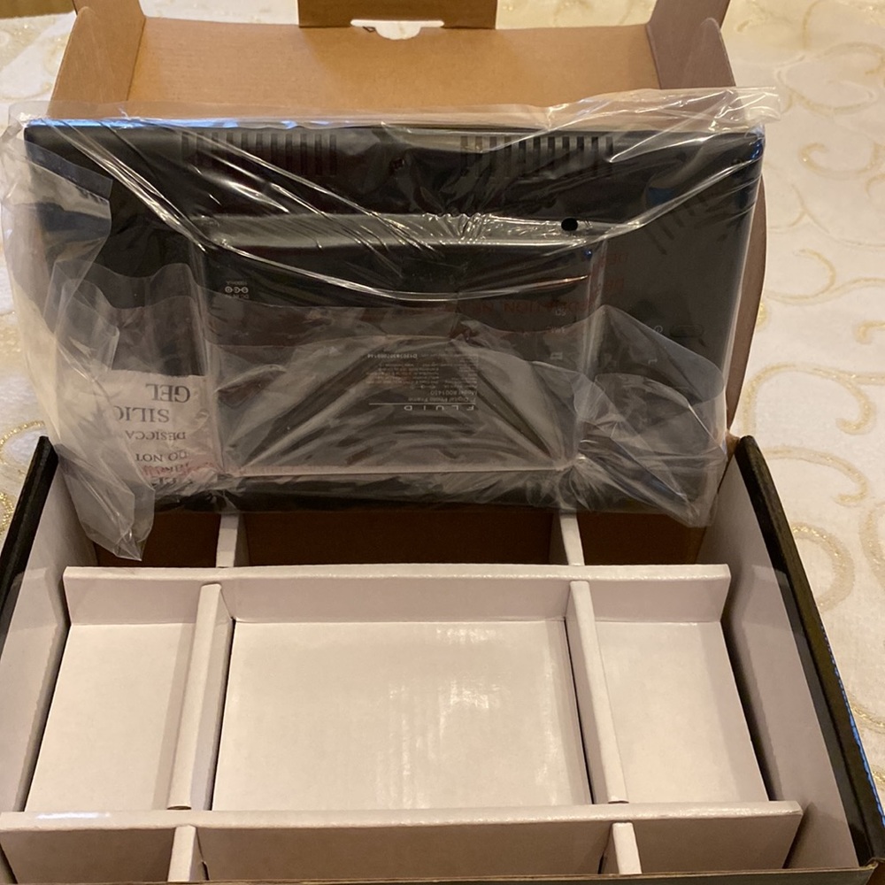 FLUID 7-inch Digital Picture Frame - Picture 5 of 12